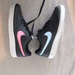 Nike 8.5 Court Vision
